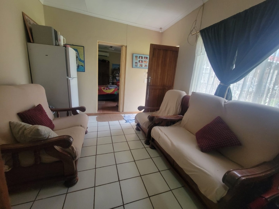 6 Bedroom Property for Sale in Jordania Free State